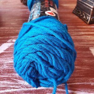 Red Heart 100% Virgin Wool 4-ply Yarn - 1 Skein -  Staccato Blue Dye Lo…